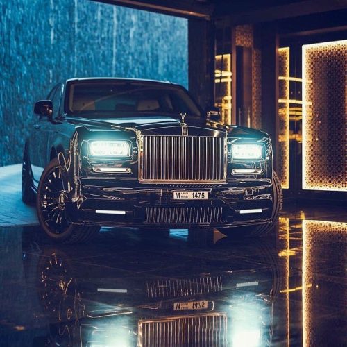 Rolls Royce Cullinan Black