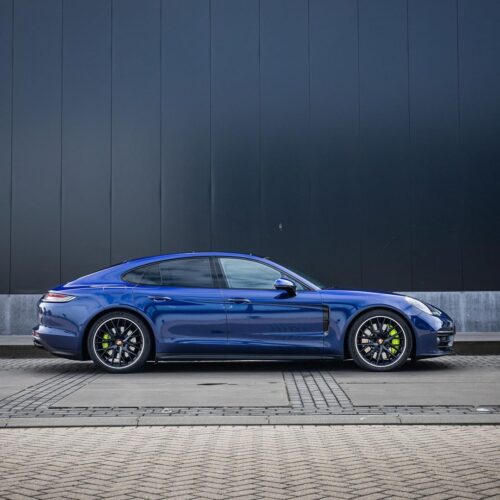 Porsche Panamera 4s Blue