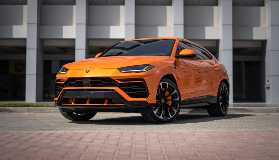 Lamborghini Urus Orange